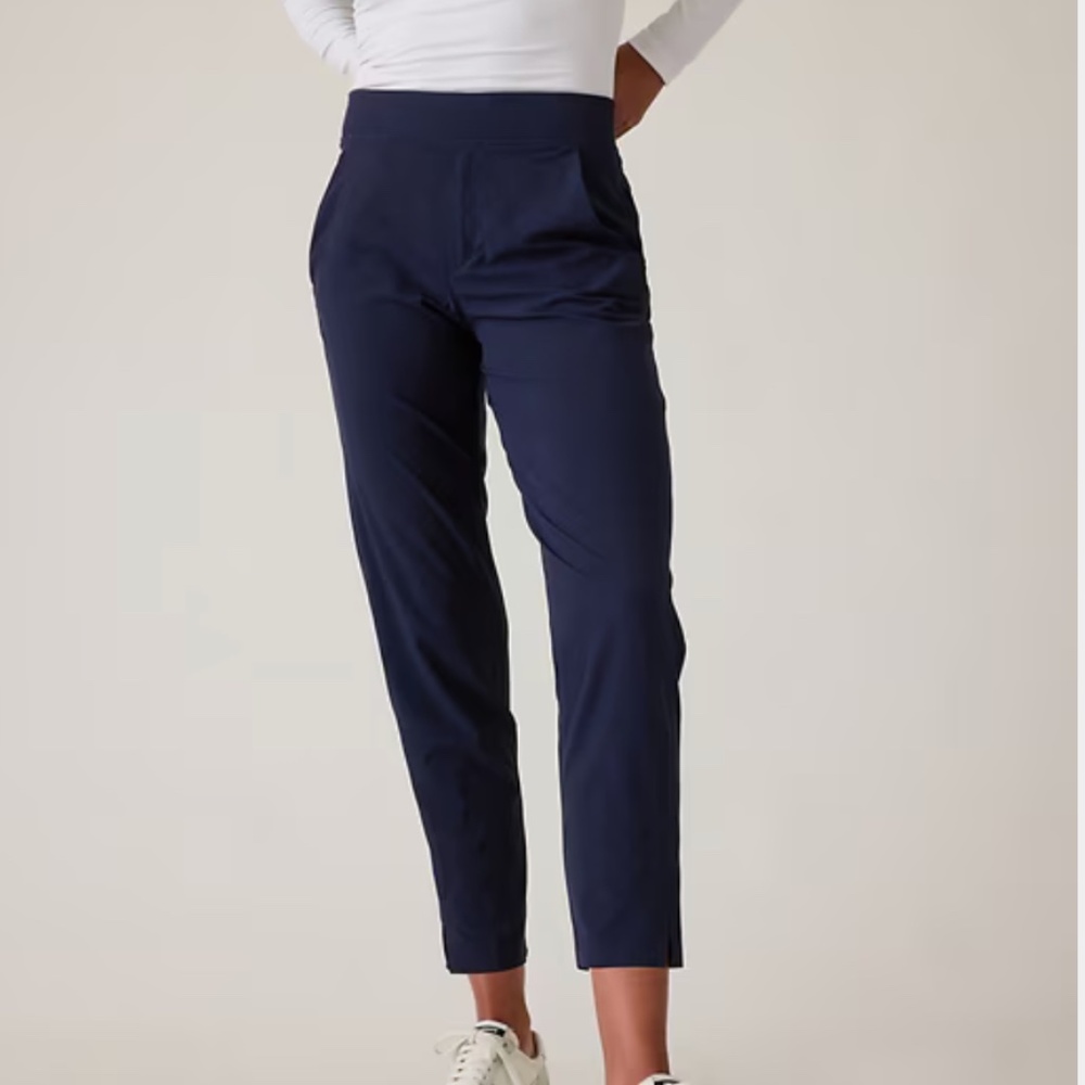 Athleta BROOKLYN MID RISE ANKLE PANT - Navy size 8